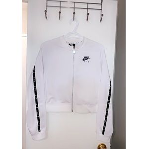 (NIKE😍) zip up sweater